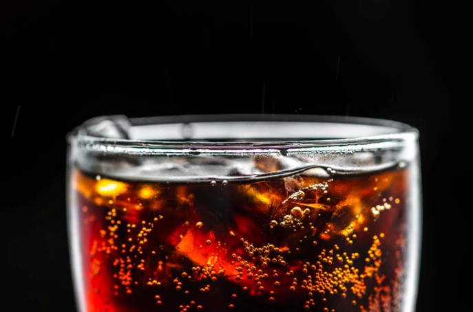 Drinking two or more diet beverages a day linked to high risk of stroke, heart attacks