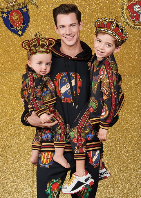 dolce-and-gabbana-winter-2020-minime-collection-20-486x680